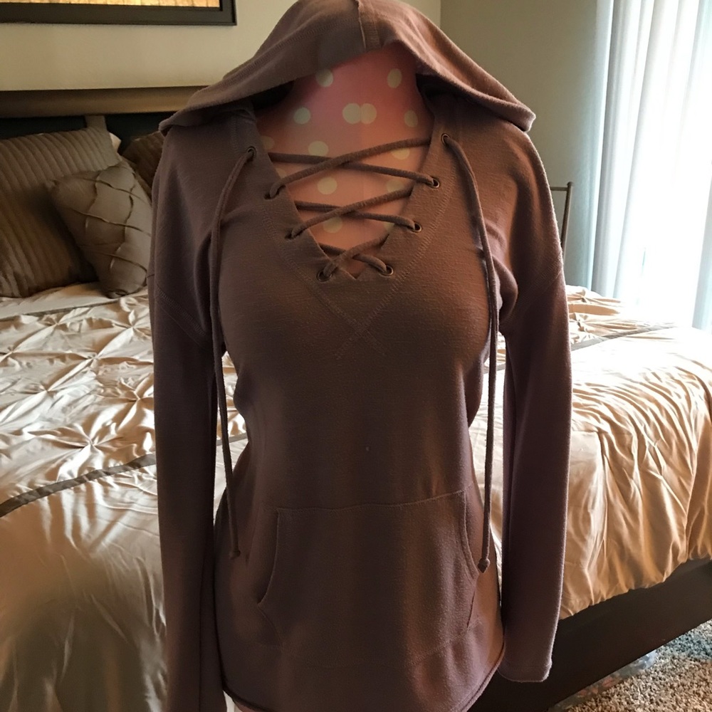 Long sleeve pullover